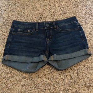low rise blue jean shorts